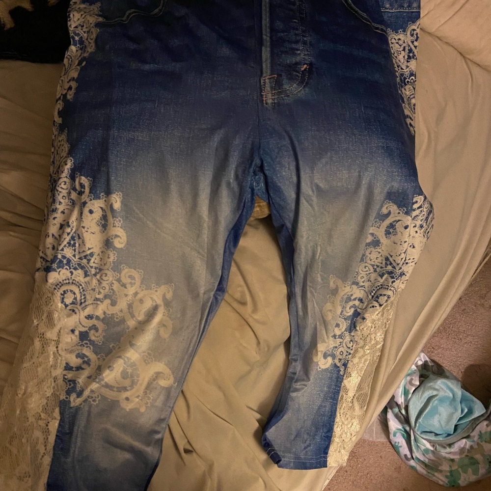 Women’s stretch pants capris